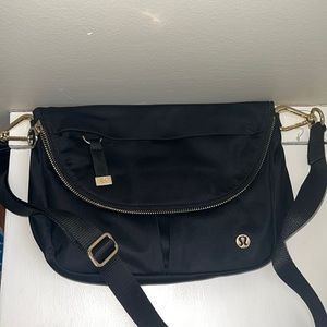 COPY - Lululemon crossbody